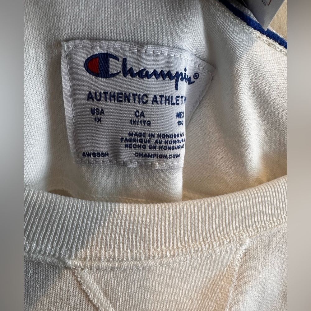 NWT Champion Crewneck - Picture 4 of 6